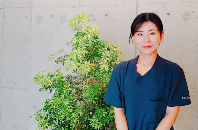 医師　入口　梓